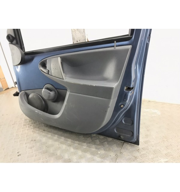 Дверь передняя правая бу для Toyota Aygo  1.0 i,  2008 г. бу контрактные купить в Спб