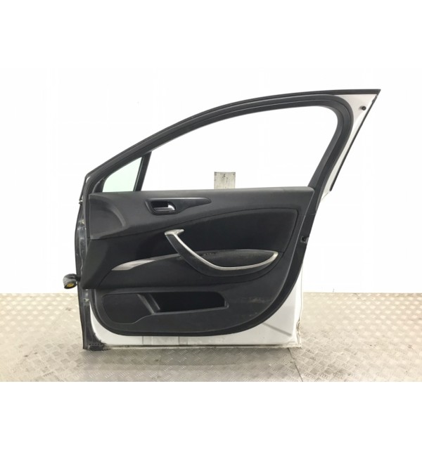 Дверь передняя правая бу для Citroen C5  2.0 HDi,  2010 г. бу контрактные купить в Спб