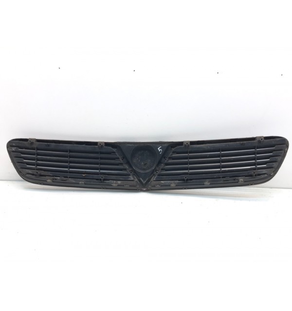 Решетка радиатора бу для Opel Vectra C 1.9 CDTi,  2004 г. бу контрактные купить в Спб