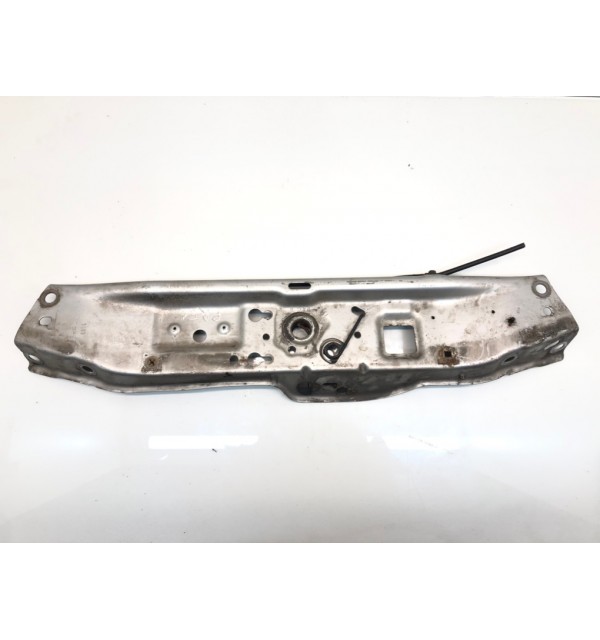 Планка под капот бу для Opel Astra H 1.7 CDTi,  2009 г. бу контрактные купить в Спб