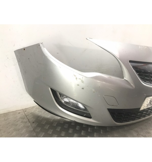 Бампер передний бу для Opel Astra J 1.7 CDTi,  2011 г.