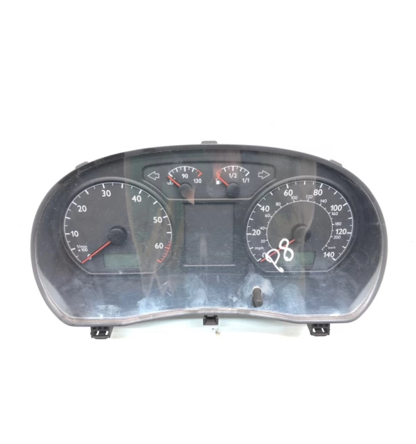 Щиток приборов (приборная панель) бу для Volkswagen Polo  1.2 i,  2005 г. бу контрактные купить в Спб