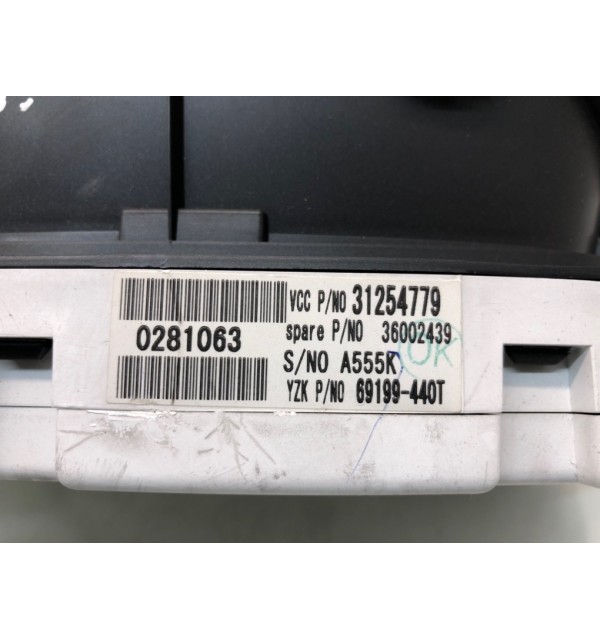 Щиток приборов (приборная панель) бу для Volvo C70  2.0 TD,  2009 г. бу контрактные купить в Спб