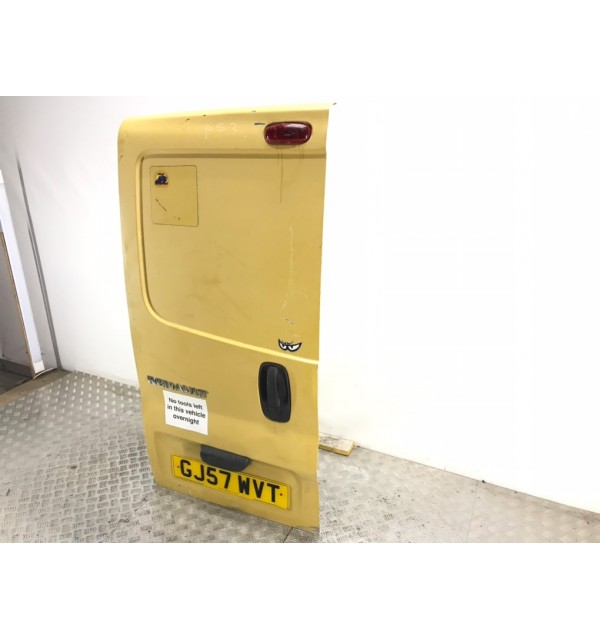 Дверь задняя распашная левая бу для Renault Trafic  2.0 DCi,  2007 г. бу контрактные купить в Спб
