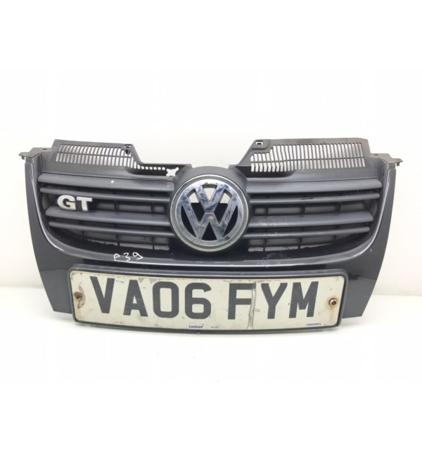 Решетка радиатора бу для Volkswagen Golf 5 2.0 TDi,  2006 г. бу контрактные купить в Спб