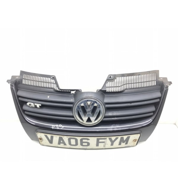 Решетка радиатора бу для Volkswagen Golf 5 2.0 TDi,  2006 г. бу контрактные купить в Спб