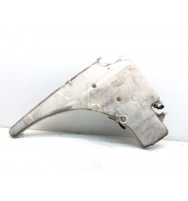 Бачок омывателя бу для BMW 3 E90/E91/E92/E93 2.0 TD,  2008 г. бу контрактные купить в Спб