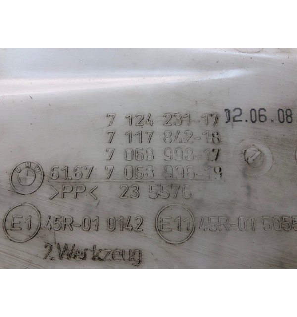 Бачок омывателя бу для BMW 3 E90/E91/E92/E93 2.0 TD,  2008 г. бу контрактные купить в Спб