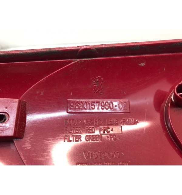 Фонарь задний правый бу для Peugeot 207  1.4 i,  2010 г. бу контрактные купить в Спб