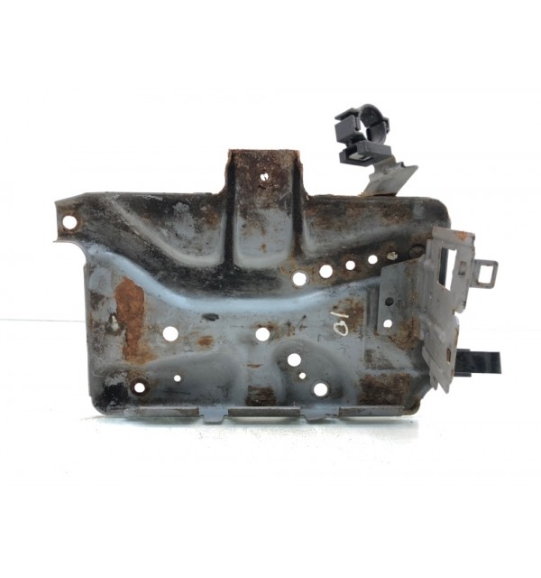 Полка аккумулятора бу для Nissan Primera P11 2.0 i,  1999 г. бу контрактные купить в Спб
