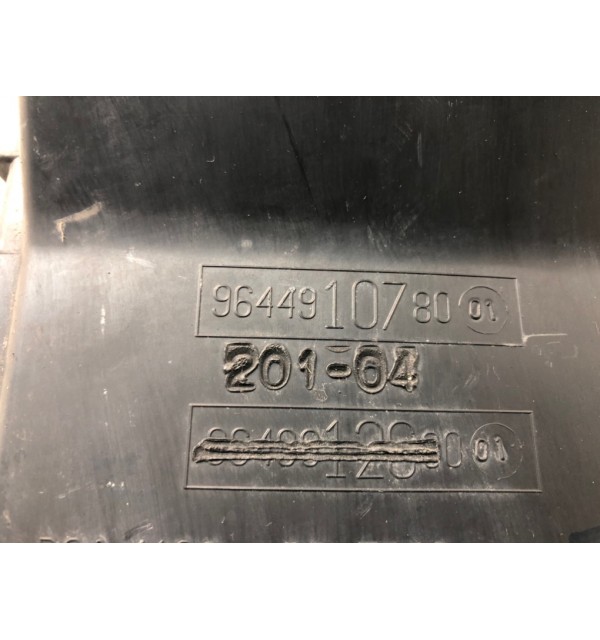 Корпус воздушного фильтра бу для Peugeot 407  2.0 HDi,  2005 г. бу контрактные купить в Спб