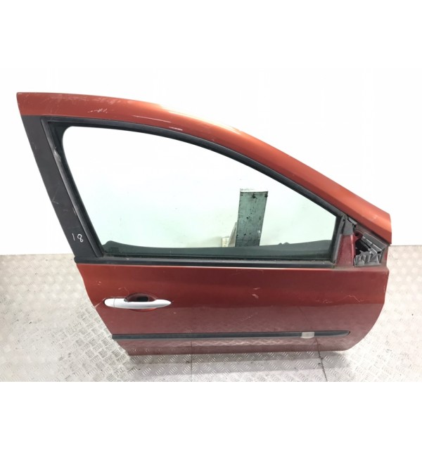 Дверь передняя правая бу для Renault Clio  1.5 DCi,  2007 г. бу контрактные купить в Спб