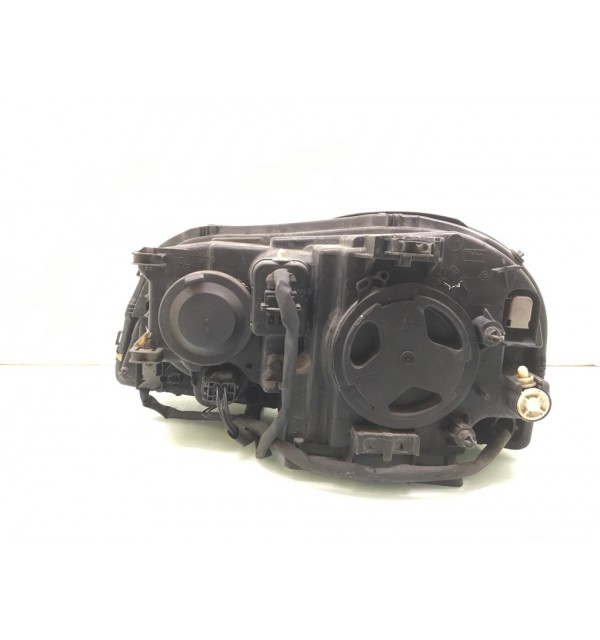 Фара правая бу для Volvo XC90  2.4 D5,  2003 г. бу контрактные купить в Спб