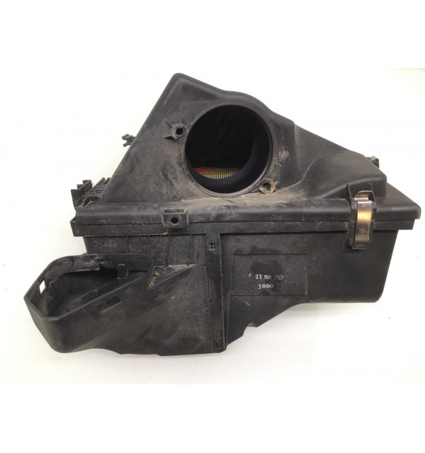 Корпус воздушного фильтра бу для BMW 3 E90/E91/E92/E93 2.0 TD,  2010 г. бу контрактные купить в Спб