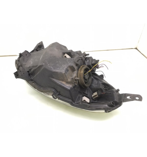 Фара правая бу для Nissan Micra K12 1.4 i,  2007 г. бу контрактные купить в Спб