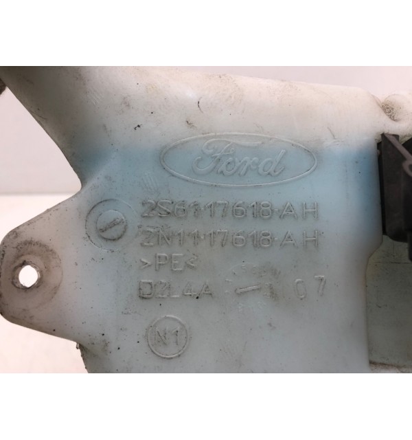 Бачок омывателя бу для Ford Fiesta 5 1.6 i,  2007 г. бу контрактные купить в Спб