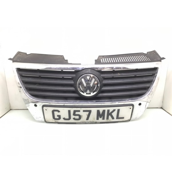 Решетка радиатора бу для Volkswagen Passat B6 2.0 TDi,  2007 г. бу контрактные купить в Спб