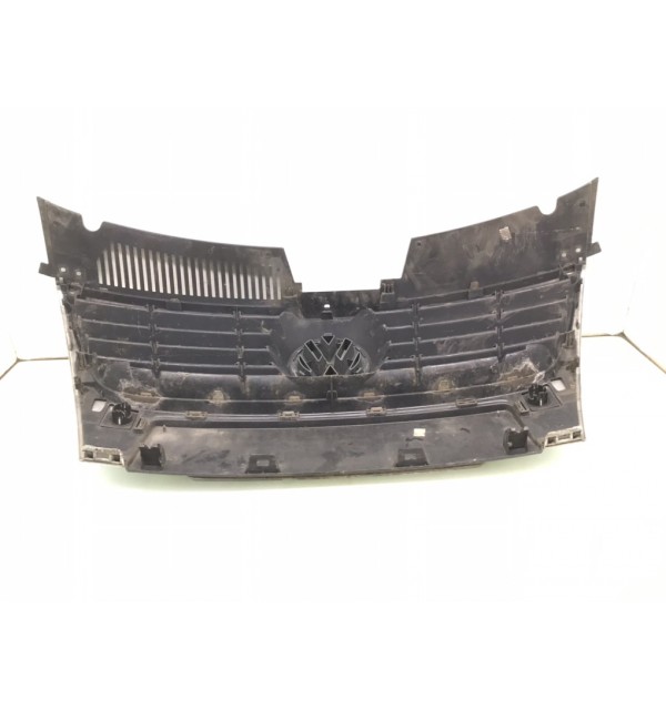 Решетка радиатора бу для Volkswagen Passat B6 2.0 TDi,  2007 г. бу контрактные купить в Спб