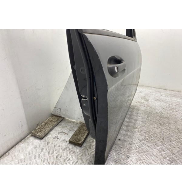 Дверь передняя правая бу для Mercedes A W169 1.5 i,  2006 г. бу контрактные купить в Спб