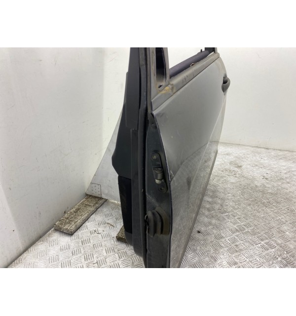 Дверь передняя левая бу для Mercedes A W169 1.5 i,  2006 г. бу контрактные купить в Спб