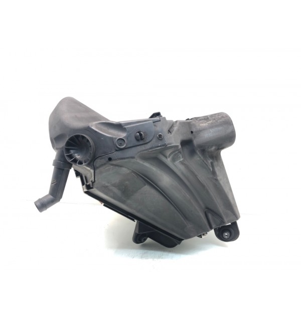Корпус воздушного фильтра бу для BMW 3 E90/E91/E92/E93 2.0 TD,  2010 г. бу контрактные купить в Спб