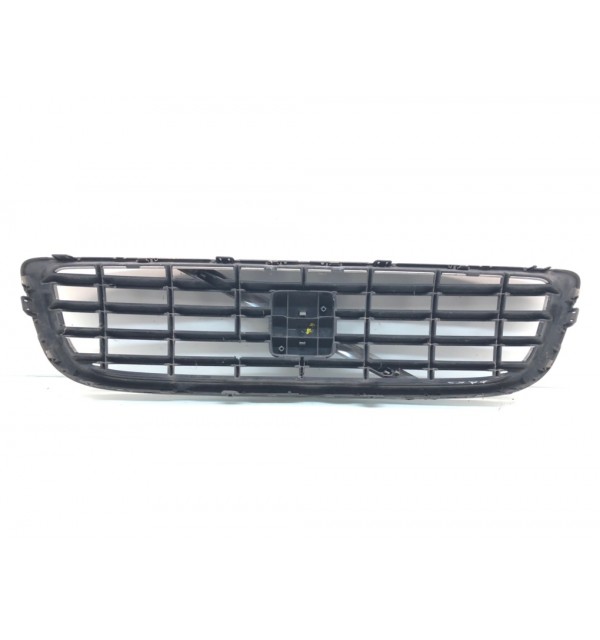 Решетка радиатора бу для Volvo V50  2.0 TD,  2008 г. бу контрактные купить в Спб
