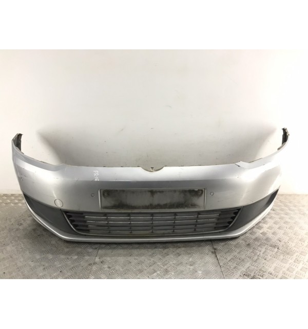 Бампер передний бу для Volkswagen Touran  ,  2010 г. бу контрактные купить в Спб