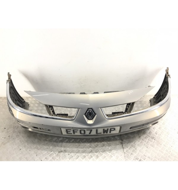 Бампер передний бу для Renault Laguna  2.0 DCi,  2007 г. бу контрактные купить в Спб