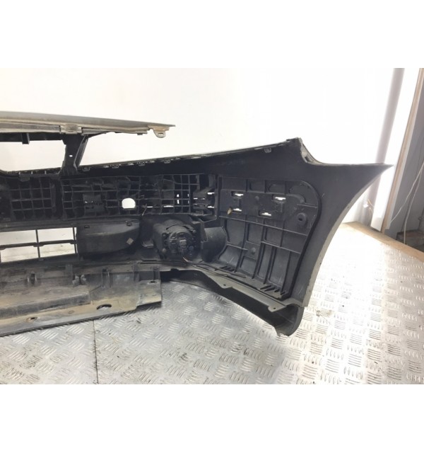Бампер передний бу для Renault Laguna  2.0 DCi,  2007 г. бу контрактные купить в Спб