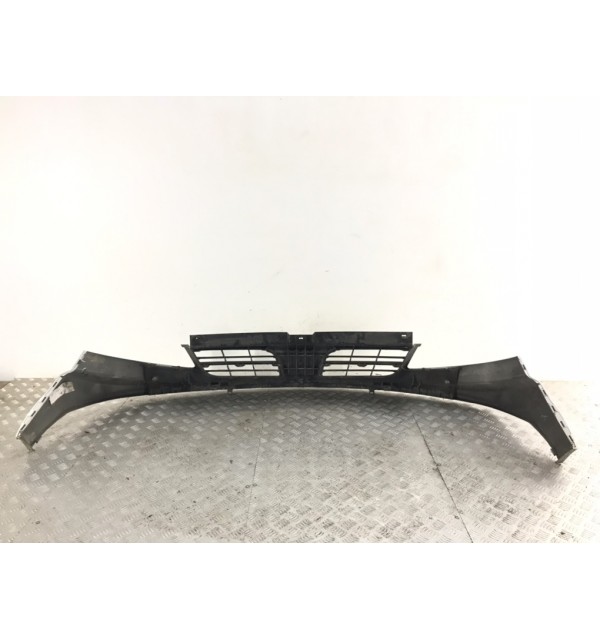 Решетка радиатора бу для Nissan Primastar  2.0 DCi,  2013 г. бу контрактные купить в Спб