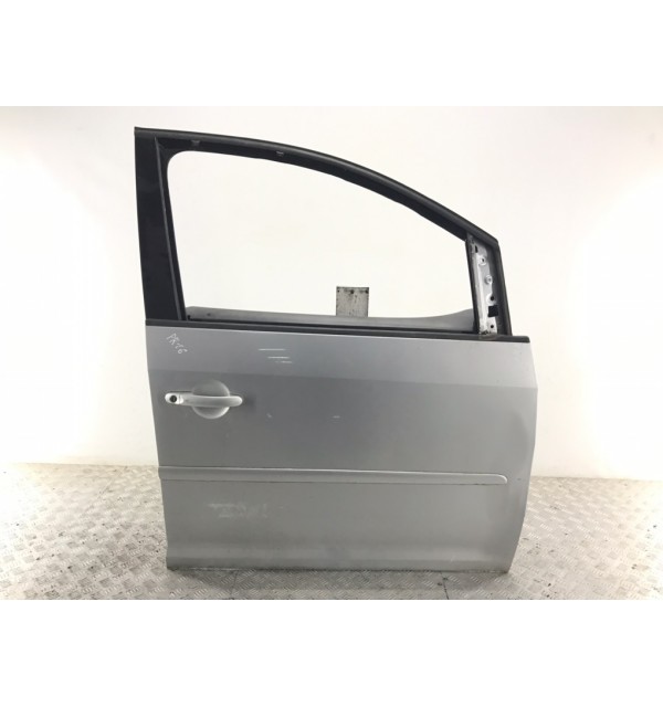 Дверь передняя правая бу для Volkswagen Touran  ,  2010 г. бу контрактные купить в Спб
