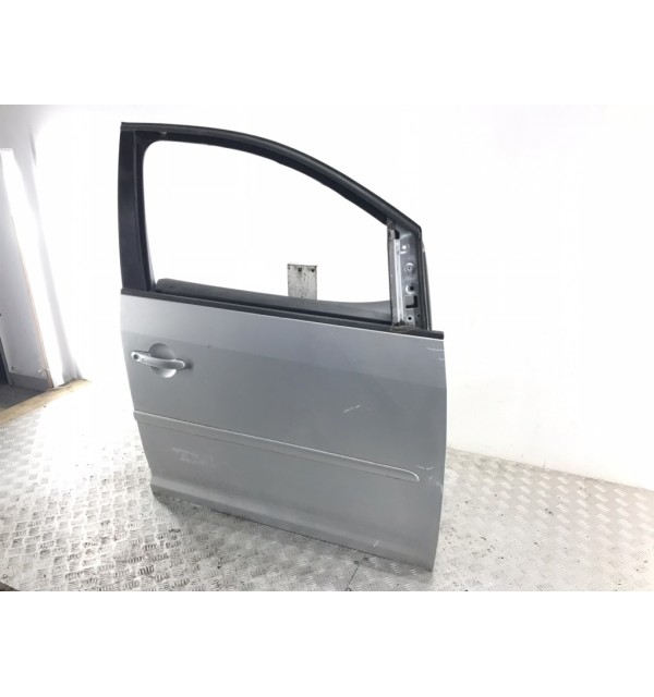 Дверь передняя правая бу для Volkswagen Touran  ,  2010 г. бу контрактные купить в Спб