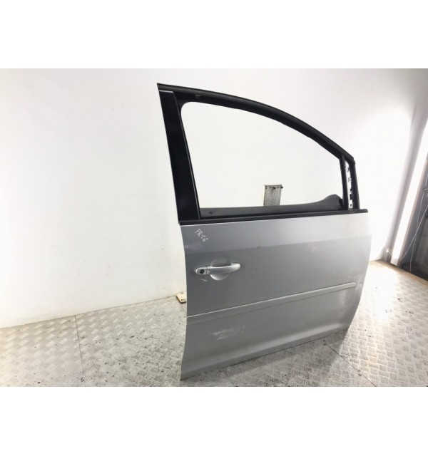 Дверь передняя правая бу для Volkswagen Touran  ,  2010 г. бу контрактные купить в Спб