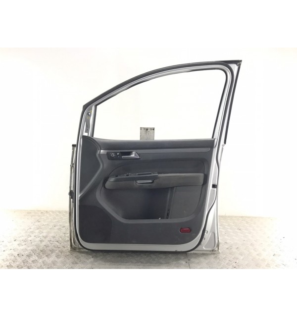 Дверь передняя правая бу для Volkswagen Touran  ,  2010 г. бу контрактные купить в Спб
