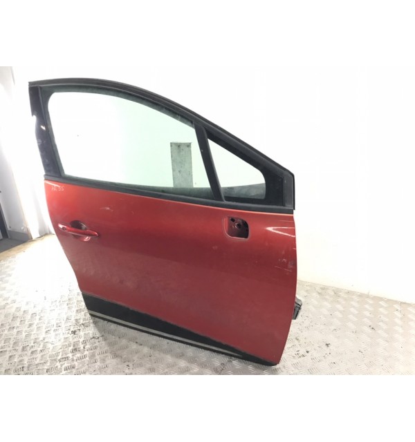 Дверь передняя правая бу для Renault Clio 4 0.9 TCE,  2013 г. бу контрактные купить в Спб