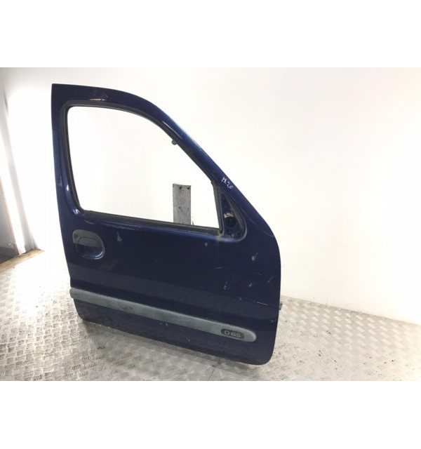 Дверь передняя правая бу для Renault Kangoo  1.9 D,  2001 г. бу контрактные купить в Спб