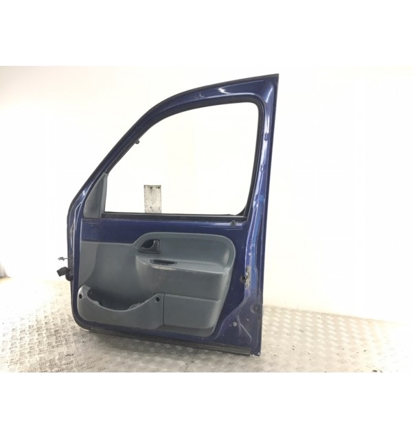 Дверь передняя правая бу для Renault Kangoo  1.9 D,  2001 г. бу контрактные купить в Спб