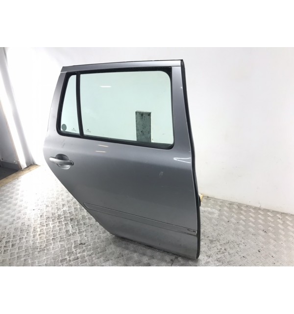 Дверь задняя правая бу для Skoda Octavia  1.6 TDi,  2010 г. бу контрактные купить в Спб