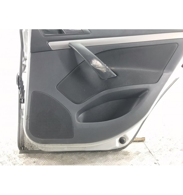 Дверь задняя правая бу для Skoda Octavia  1.6 TDi,  2010 г. бу контрактные купить в Спб