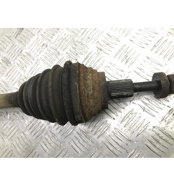 Полуось передняя левая (приводной вал, ШРУС) бу для Volkswagen Golf 5 2.0 SDi,  2006 г. бу контрактные купить в Спб