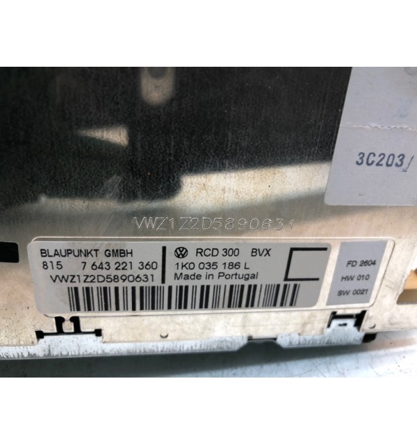 Магнитола бу для Volkswagen Golf 5 2.0 TDi,  2004 г. бу контрактные купить в Спб