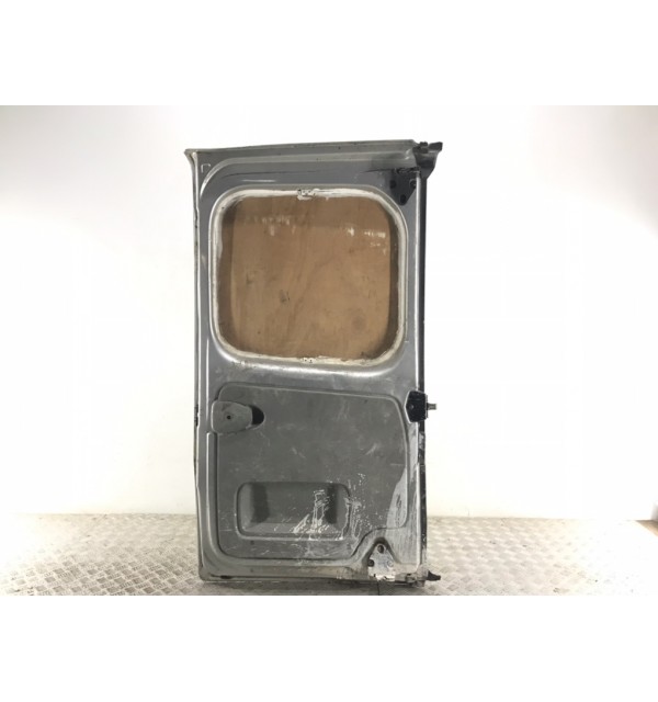 Дверь задняя распашная правая бу для Nissan Primastar  2.0 DCi,  2013 г. бу контрактные купить в Спб