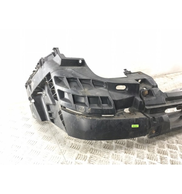Кронштейн решетки радиатора бу для Nissan Primastar  2.0 DCi,  2013 г. бу контрактные купить в Спб