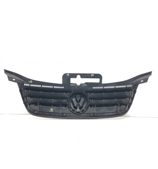 Решетка радиатора бу для Volkswagen Touran  2.0 TDi,  2004 г. бу контрактные купить в Спб