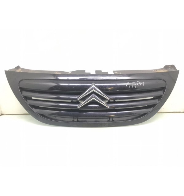 Решетка радиатора бу для Citroen C3  1.4 i,  2002 г. бу контрактные купить в Спб
