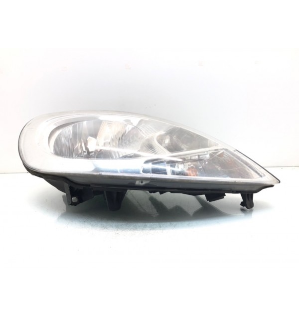 Фара правая бу для Nissan Primastar  2.0 DCi,  2013 г. бу контрактные купить в Спб