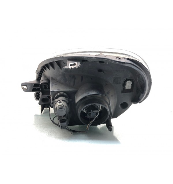 Фара правая бу для Nissan Primastar  2.0 DCi,  2013 г. бу контрактные купить в Спб