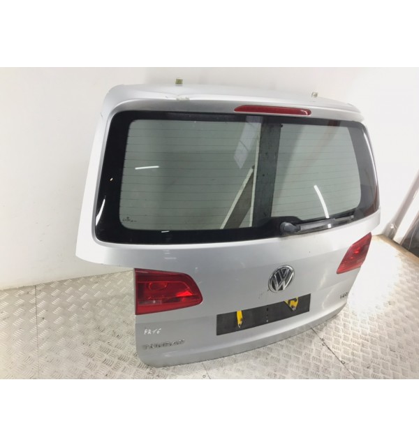 Крышка багажника бу для Volkswagen Touran  ,  2010 г. бу контрактные купить в Спб