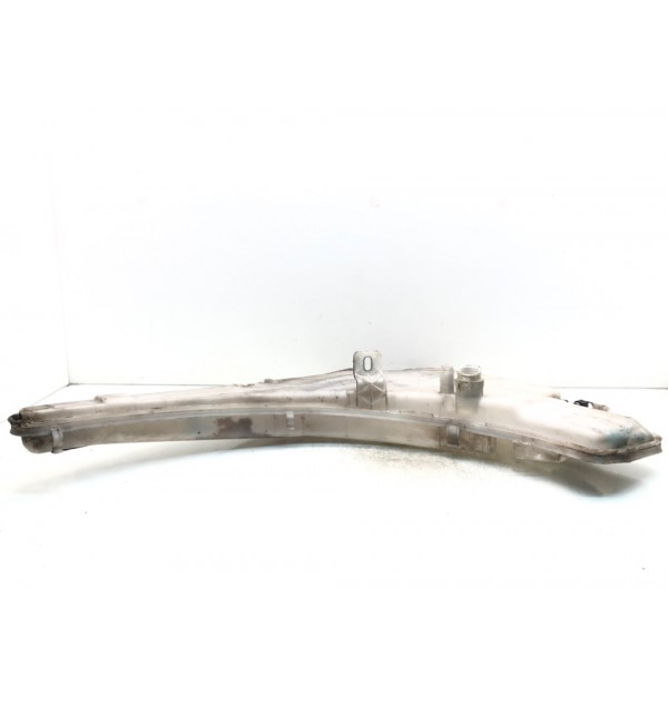 Бачок омывателя бу для BMW 3 E90/E91/E92/E93 2.0 TD,  2010 г. бу контрактные купить в Спб