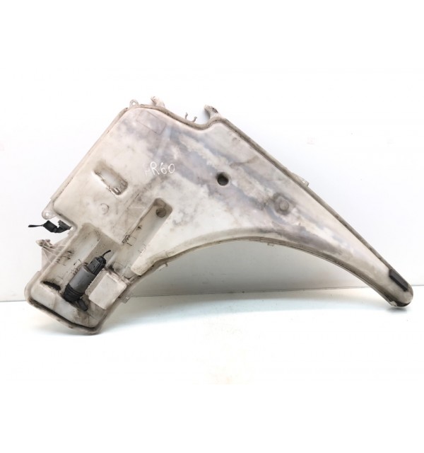 Бачок омывателя бу для BMW 3 E90/E91/E92/E93 2.0 TD,  2010 г. бу контрактные купить в Спб